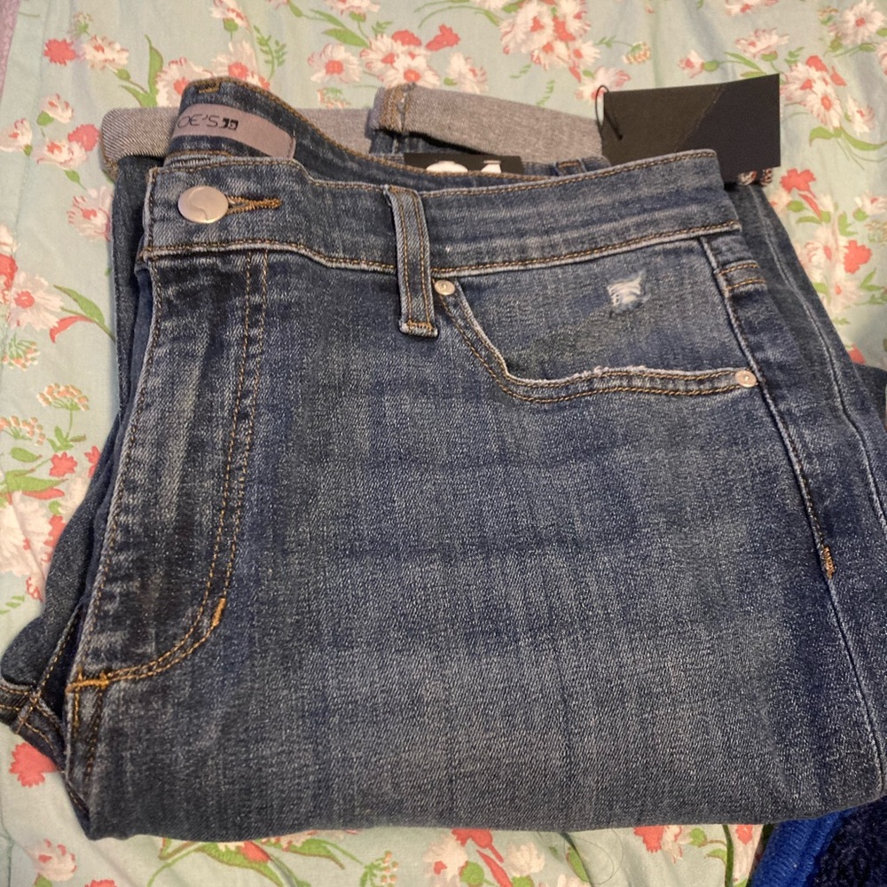 JOES jeans New with tags niki boyfriend deconstructed with rolled hem jeans .